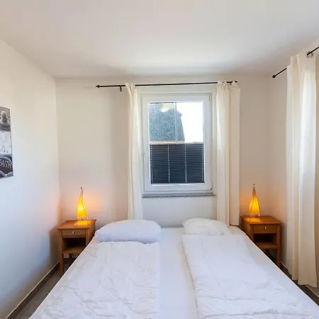 Reethaus Königshörn Haus Am Mit Eingezäuntem Grundstück Hunde Willkommen Villa