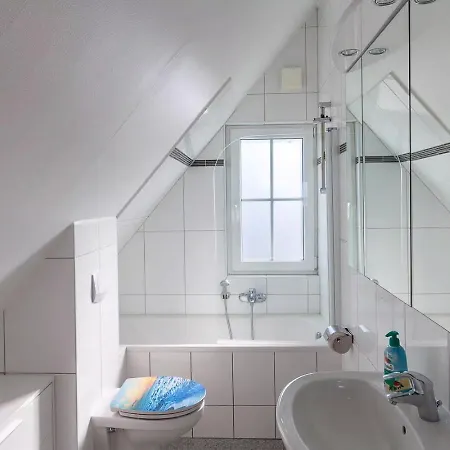 Reethaus Koenigshoern Haus Am Mit Eingezaeuntem Grundstueck Hunde Willkommen