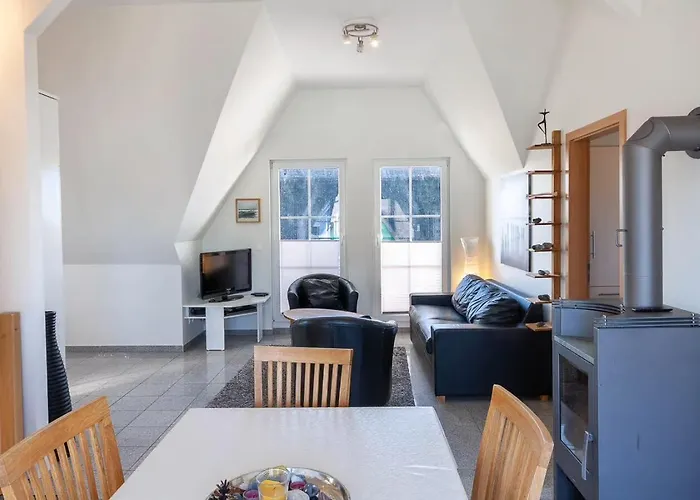 Villa Reethaus Koenigshoern Haus Am Mit Eingezaeuntem Grundstueck Hunde Willkommen