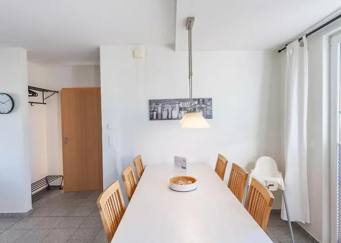 Reethaus Koenigshoern Haus Am Mit Eingezaeuntem Grundstueck Hunde Willkommen Villa